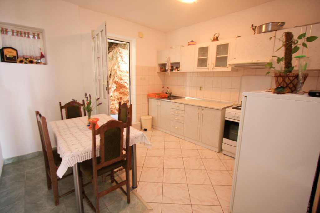 Apartmani Ivana Gradac Apartmaninfo Hr