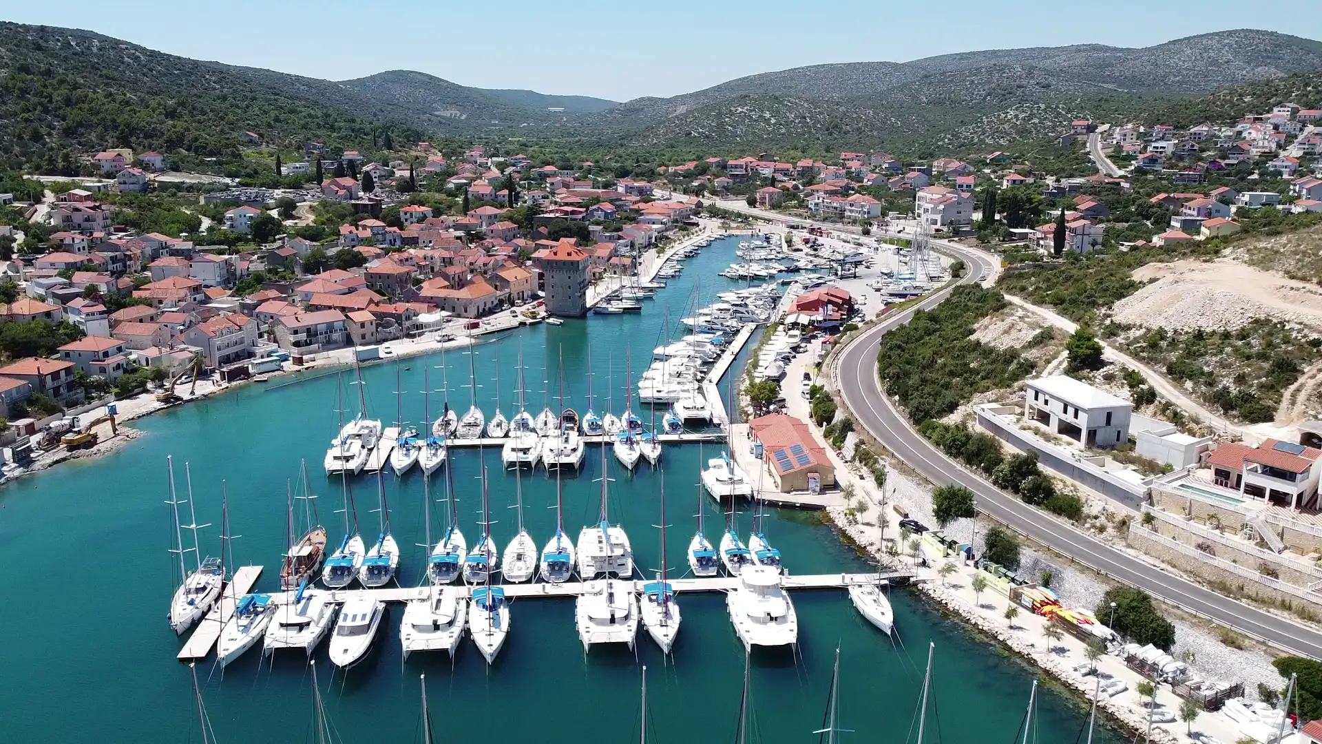 Turistična mesta v bližini - Marina