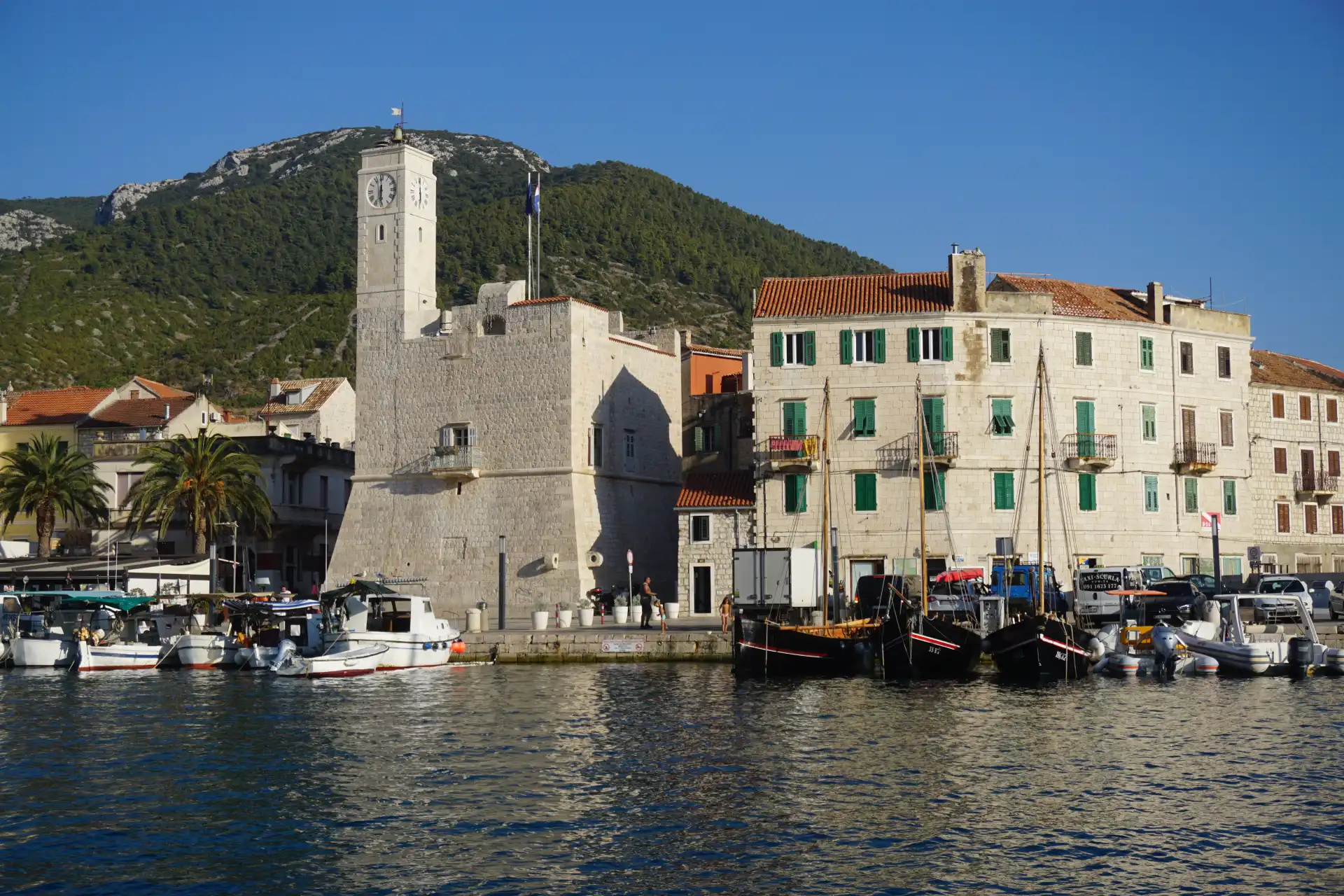 Turistička mjesta u blizini - Vis - Komiža