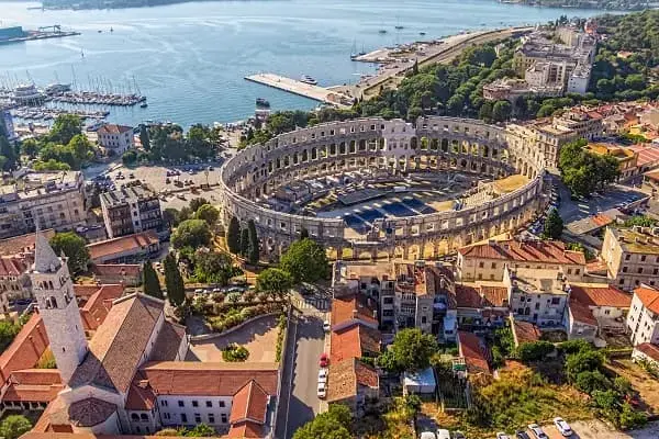  Tourist destinations - Pula