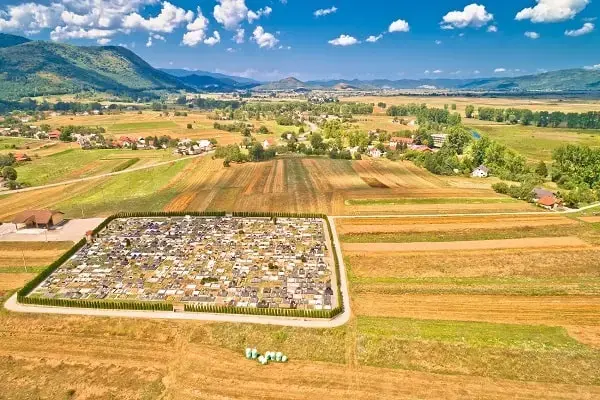  Tourist destinations - Otočac