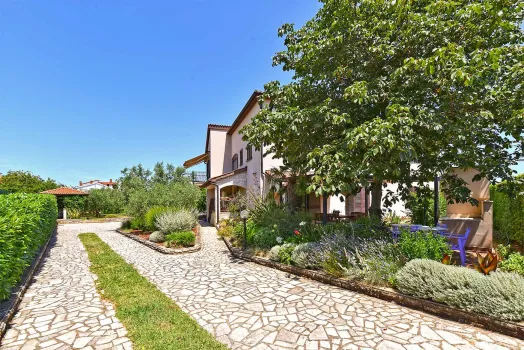 Appartementen Nikolic Paradise Valbandon, Kroatie