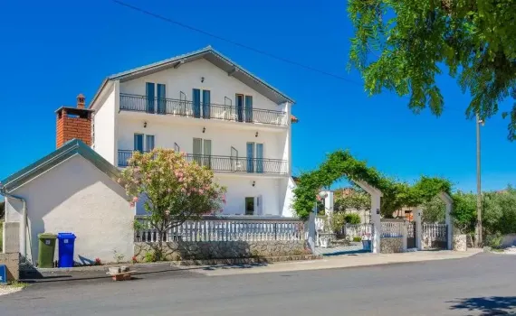 Rooms Bed & Breakfast Maki Biograd, Croatia