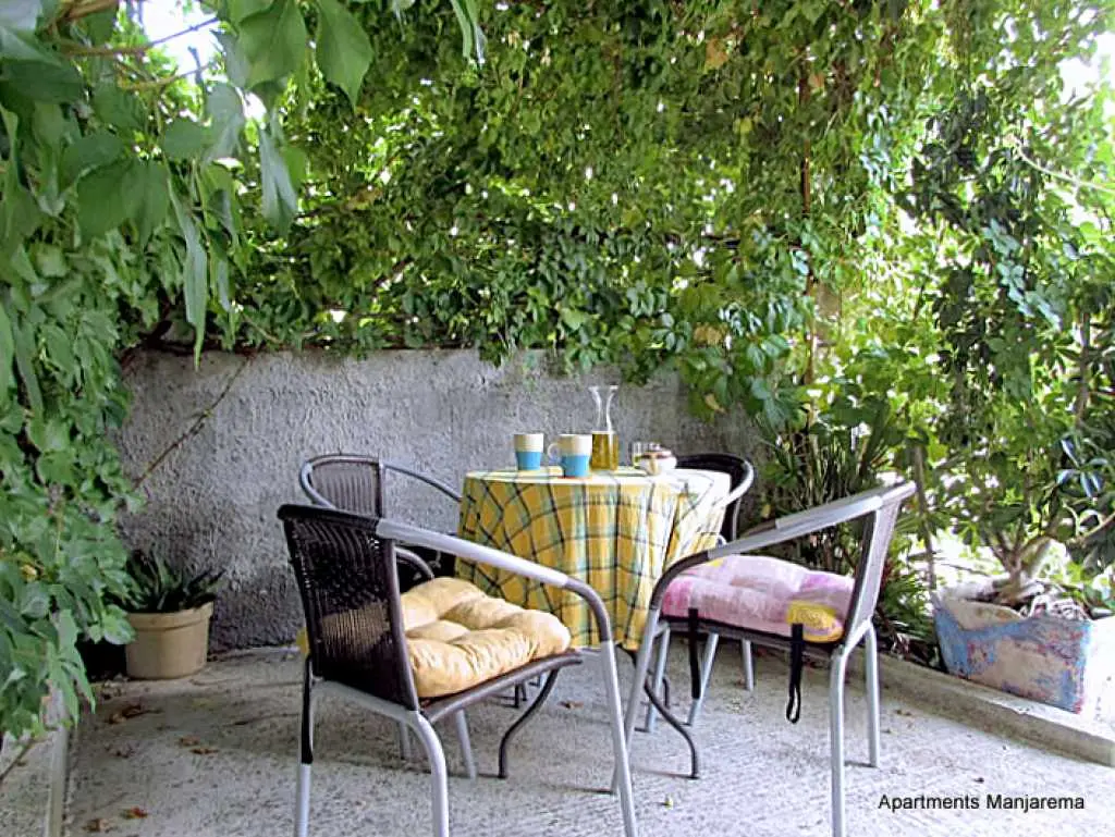 Apartments Manjarema , Vis - Komiža - Croatia