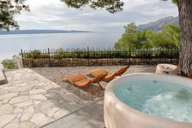 Apartmaji Bikin Brela, Hrvaška