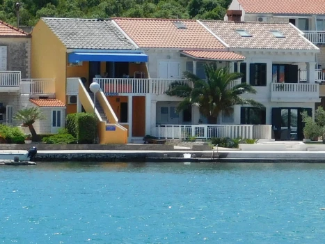 Apartments Leo - Drače | Laganini.com