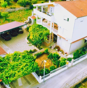 Apartmaji Vinko – Tribunj