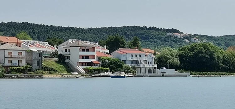 Apartmani  Mirko - Ljubač | Laganini.com