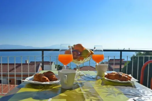 Apartments Luce Gradac, Croatia