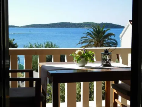 Ferienwohnungen Utrobičić Vis - Vis, Kroatien