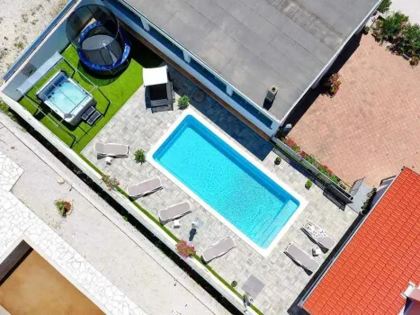 Apartament ANAI with pool Sukošan, Chorwacja