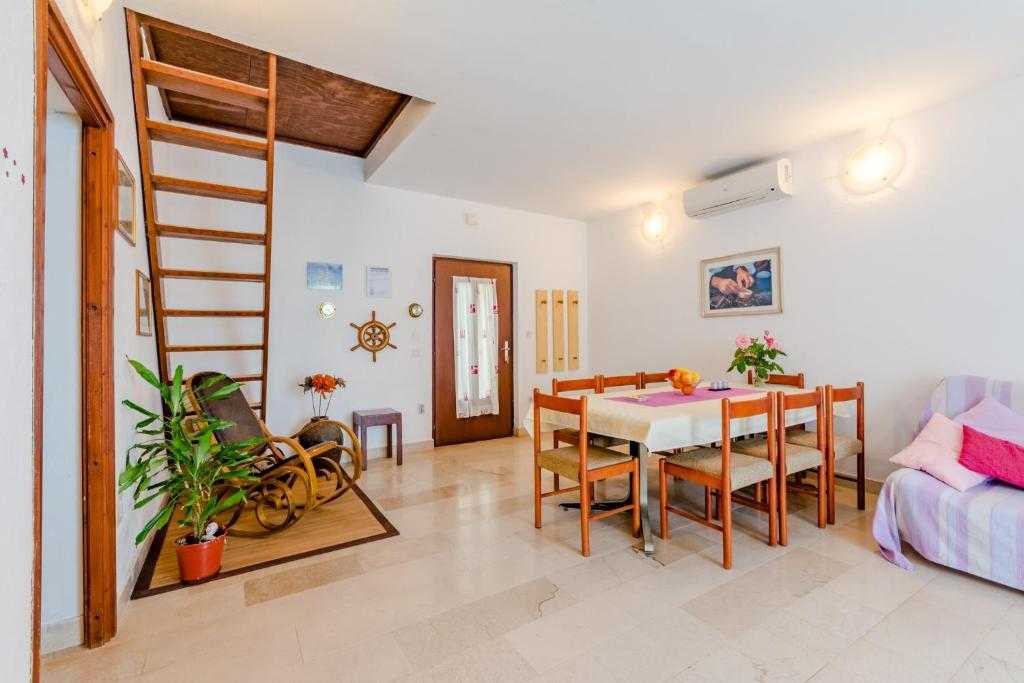 Apartment Duje - Brač - Supetar | Apartments Croatia