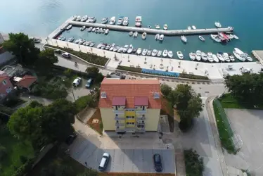 Apartment Sara Cres - Cres, Croatia