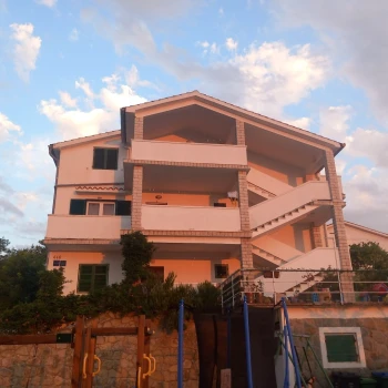 Apartmani Mira - Rab - Lopar | Laganini.com