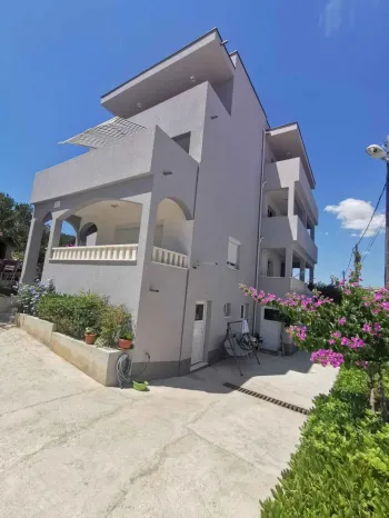 Apartment Lana Ciovo - Slatine, Croatia