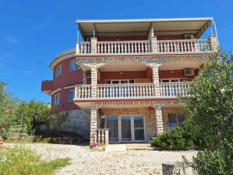 Apartmani Kovač - Grebaštica | Laganini.com