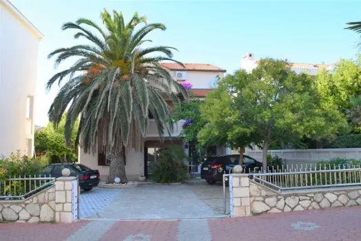 Apartmanok IVA&KLARA Pag - Novalja, Horvátország