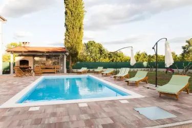 Kuća za odmor MG Pakoštane, Hrvatska