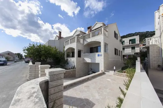Appartements Benika Brač - Bol, Croatie