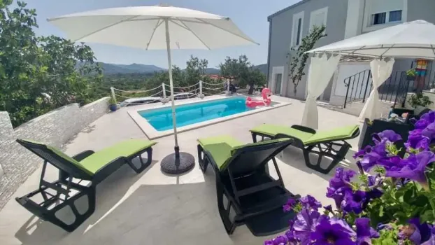 Maison de vacances Lux Private pool Nanara Marina, Croatie