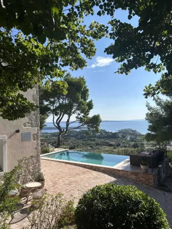 Vakantiehuis Guest house Pantovčak Rab - Rab, Kroatie