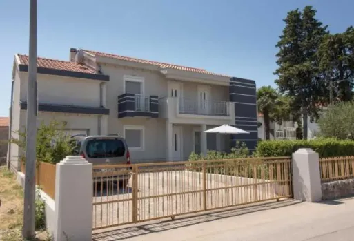 Apartmaji Luna Sveti Filip i Jakov, Hrvaška