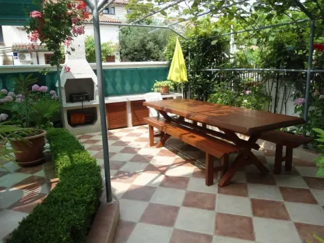 Ferienwohnungen Sredić - Villa Nada Fažana, Kroatien