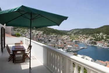 Apartment Pučišća Brač - Pučišća, Croatia