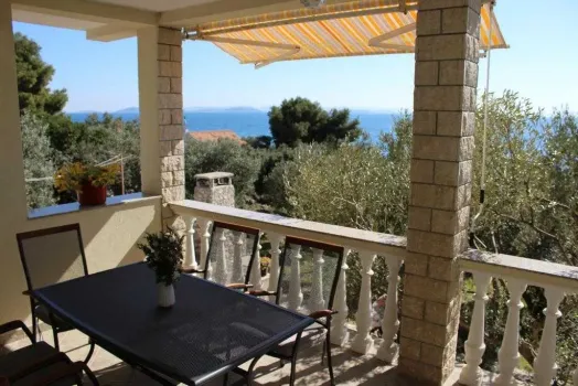 Robinzonski turizam Vila Valentina - Pašman - Ždrelac | Laganini.com