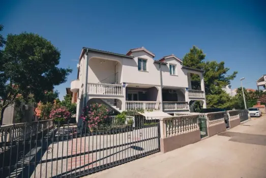 Appartementen ANA Vodice, Kroatie