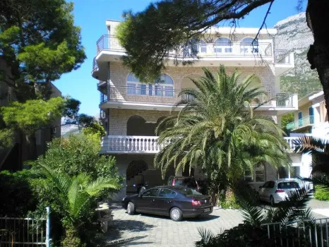 Apartments Denis Baška Voda, Croatia