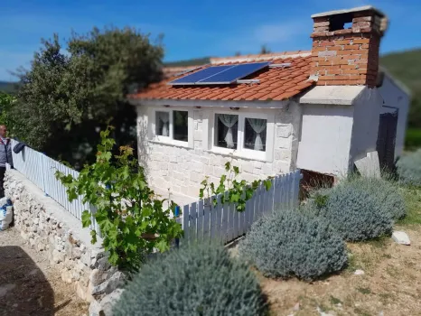 Robinzonski turizam Lujo Pašman - Neviđane, Hrvatska