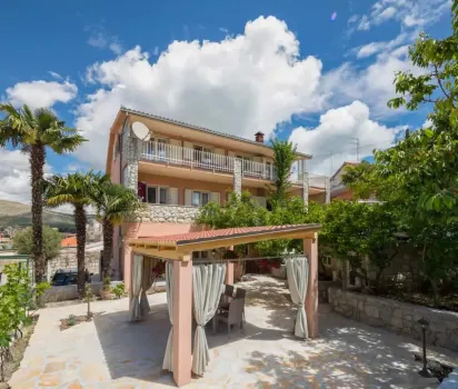 Apartments Oaza Trogir, Croatia
