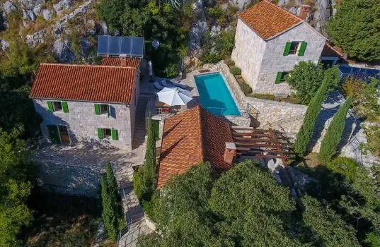 Nyaraló ház Nidus Onei Omiš, Horvátország