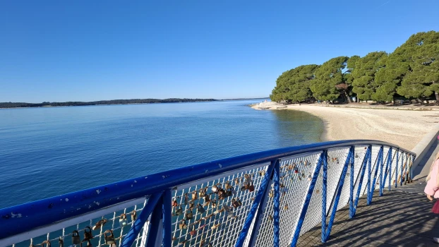 Semesterhus Flower - Pula | Laganini.com