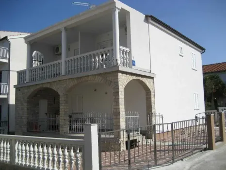 Apartmani Pave Pirovac, Hrvatska