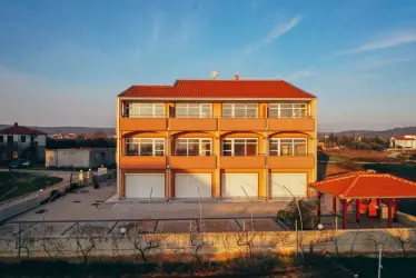 Ferienwohnungen Villa Karolina Sukošan, Kroatien