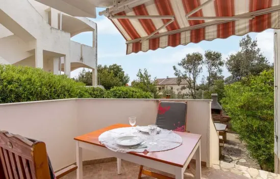 Apartmán Romy - Pag - Kolan a Mandre | Laganini.com