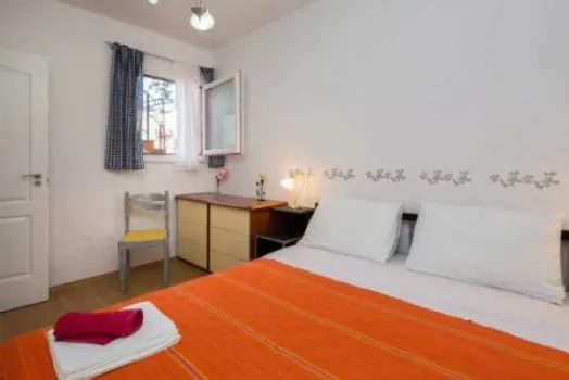 Apartments Villa Nada Vinišće, Croatia