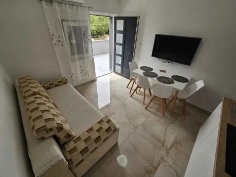 Apartmani Anđela Karin, Hrvatska