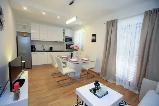 Apartments Tin & Tin - Šibenik | Laganini.com