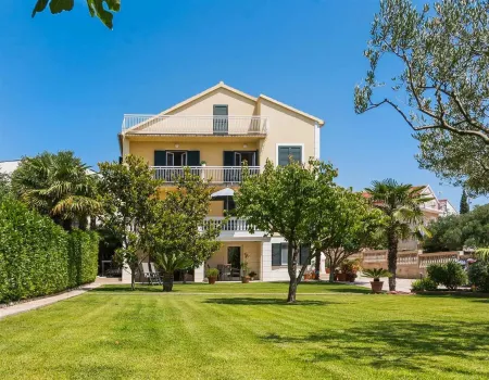 Lägenheter Villa Slavica Vodice, Kroatien