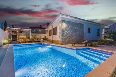 Feriehus Stone Paradise Pula Pula, Kroatia