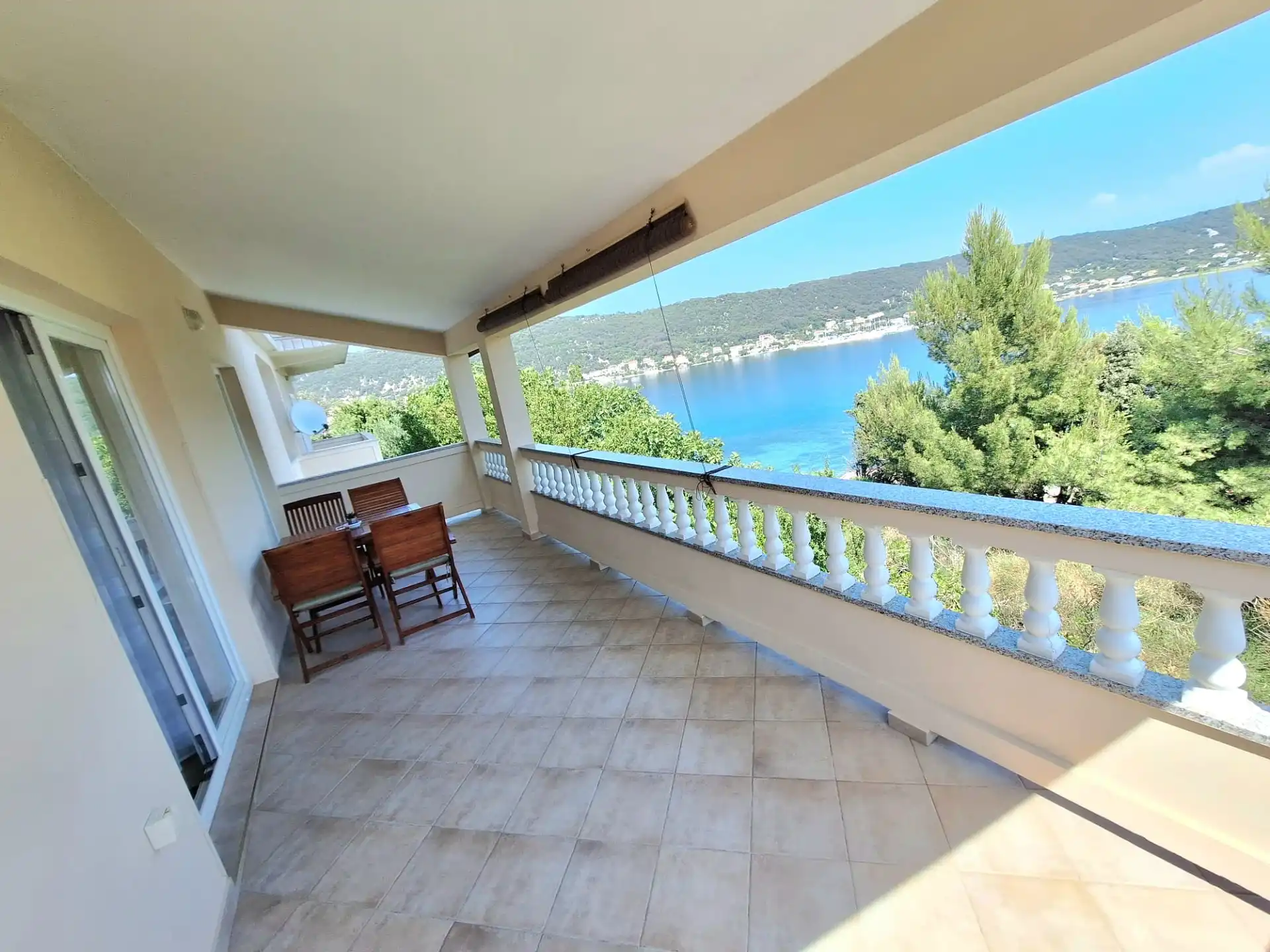 Apartments Nikolina with Sea View, Rab - Supetarska Draga - Croatia