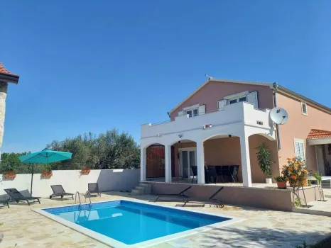 Maison de vacances Leggiero Biograd, Croatie