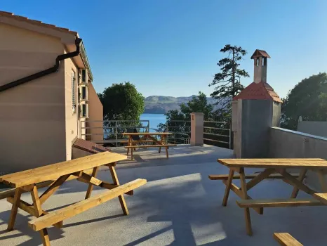 Apartmani Lantana - Karlobag | Laganini.com