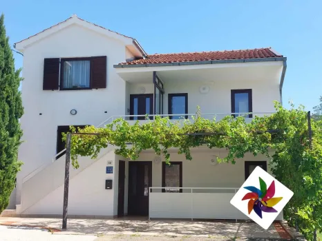 Appartementen Vetrnica - Novigrad | Laganini.com