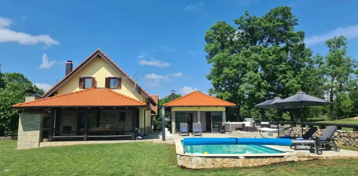 Kuća za odmor Režek Lovinac, Hrvatska