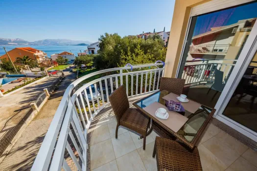 Apartments Nada Čiovo - Arbanija, Croatia