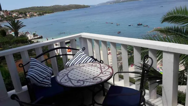 Ferienwohnungen Antonia Ciovo - Okrug Gornji, Kroatien